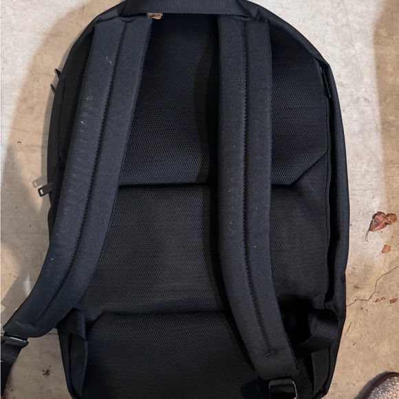 Away Outdoor Backpack 26L - Picture 2 of 5